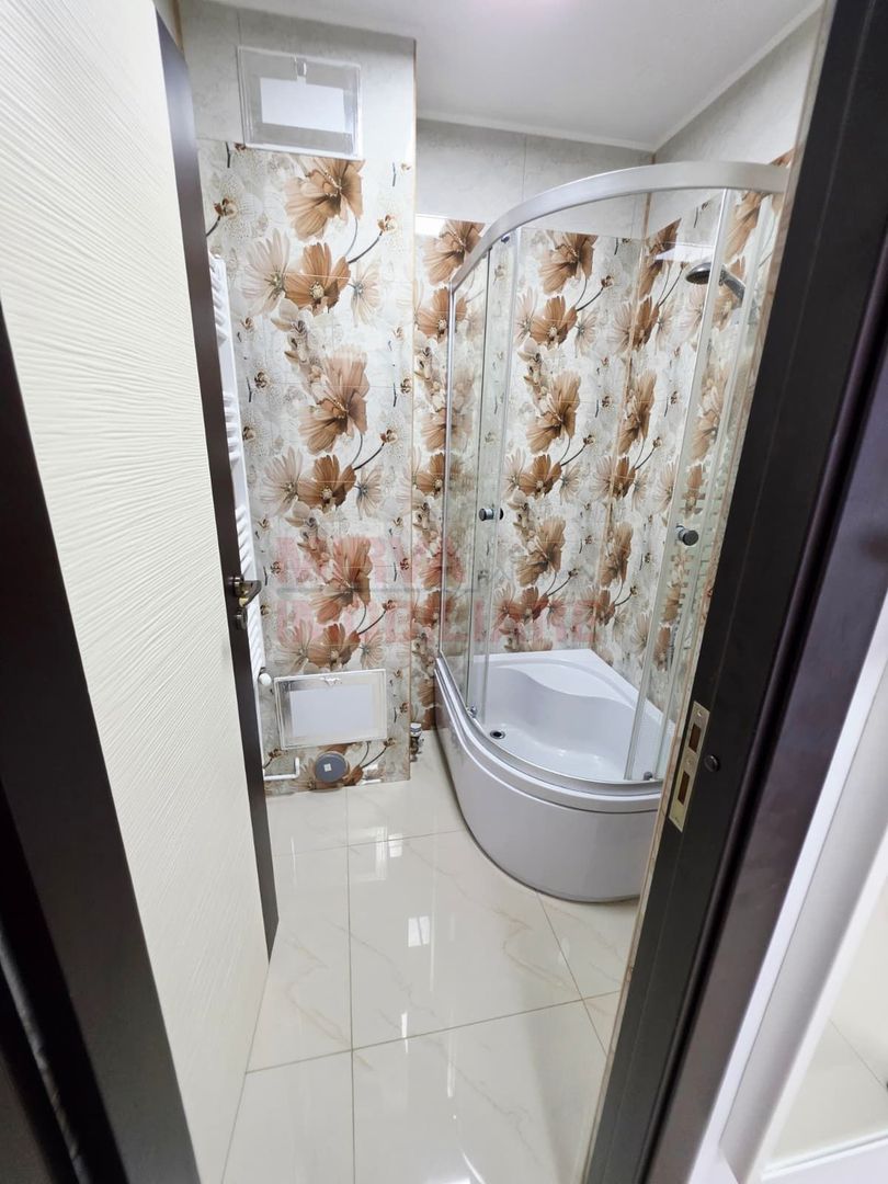 Apartament 3 camere de inchiriat, 9 Mai, 2 bai, beci - Poză 18