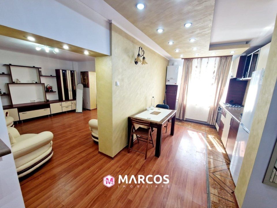 Apartament 3 camere, et.3, Micro 4, ID 1021 - Poză 3