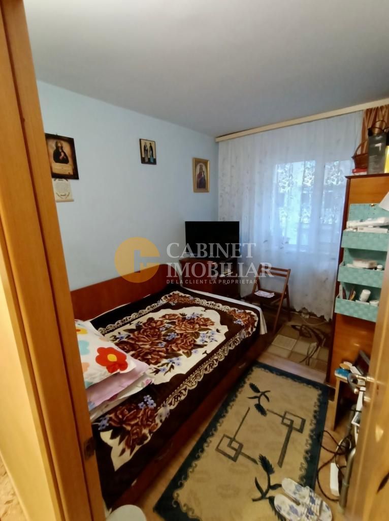 Etaj 1 zona Dacia 3 camere - Poză 4