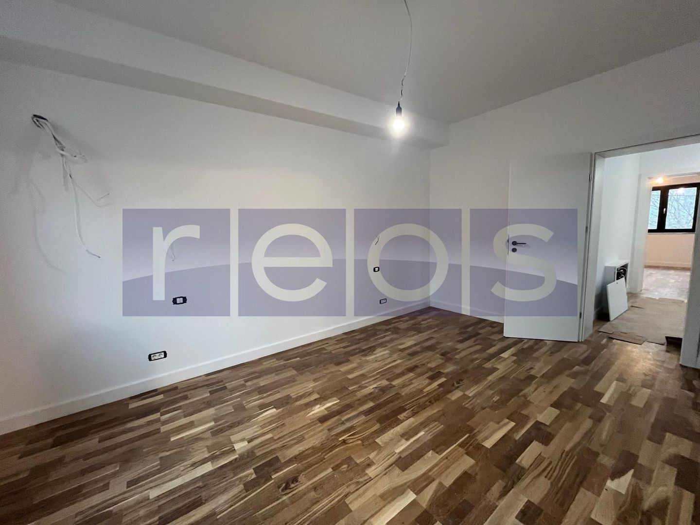 De Vânzare Vilă /Casa - Zona Vatra Luminoasă | Spațiu Generos 257 mp-7 camere - Poză 4