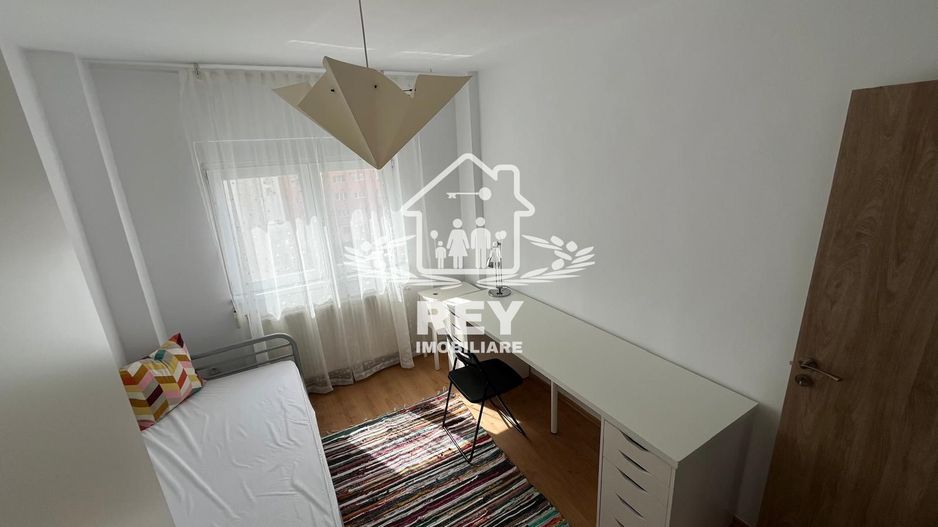 Inchiriez apartament 4 camere in Cartier Strand - Sibiu - Poză 2