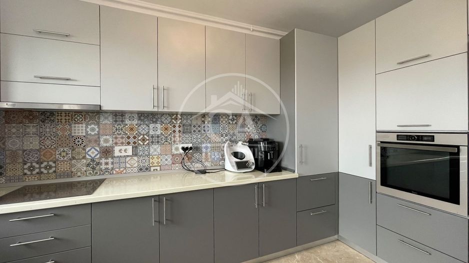 Apartament de vanzare cu 3 camere în zona Calea Aradului, Oradea - Poză 5