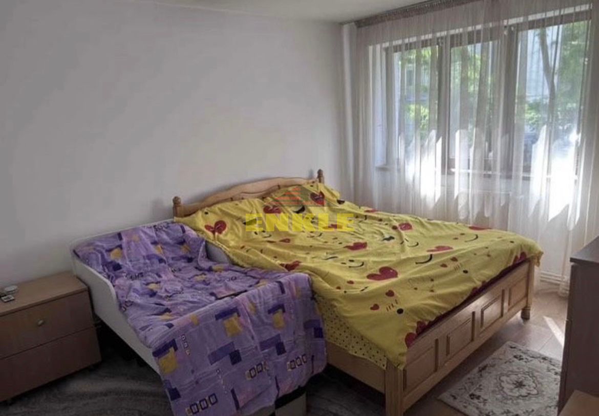 De vanzare apartament cu 2 camere, zona Scolii 7. - Poză 5