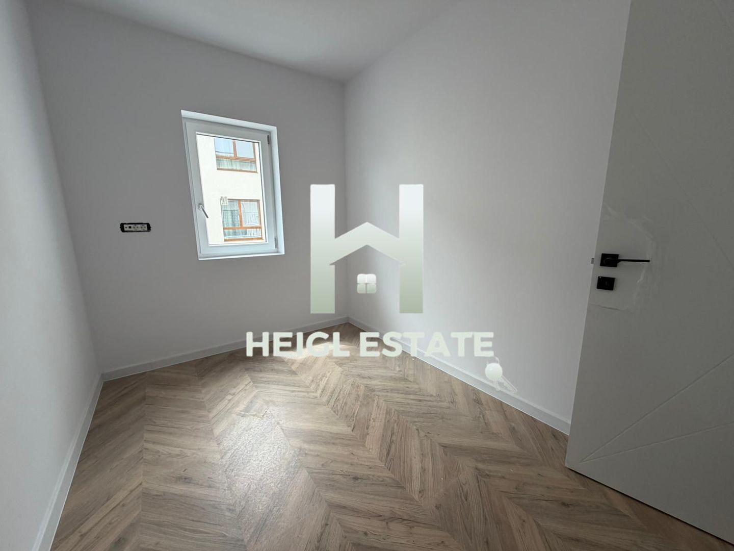 Apartament cu 3 camere si 2 balcoane in zona Braytim - Poză 5