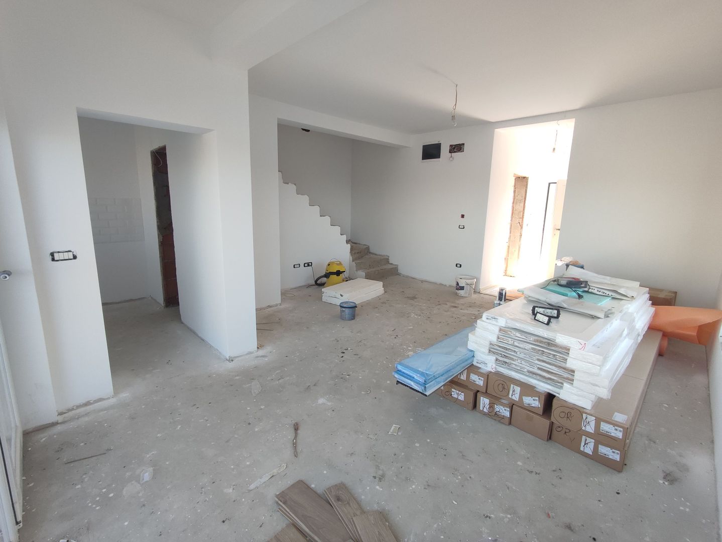 Sanandrei,Duplex P+E, Drum Asfaltat, Proiect Modern. - Poză 6