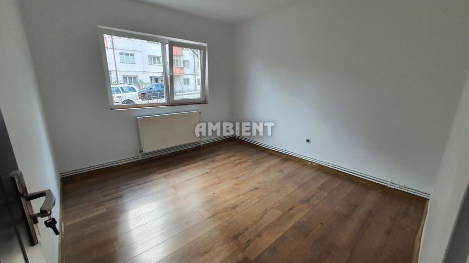 Apartament 2 camere, renovat complet, zona TRAIAN; - Poză 2