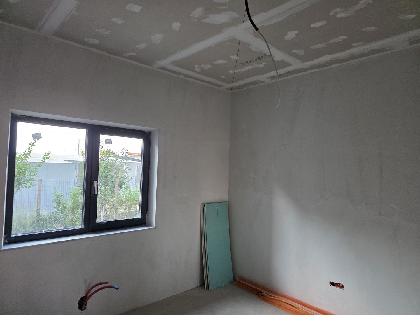 CASĂ NOUĂ – CUMPĂNA | 610 MP TEREN | UTILITĂȚI | STRADĂ ASFALTATĂ - Poză 4