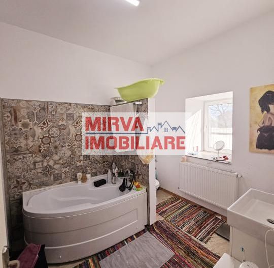 Vanzare hala +  casa  4 camere, in Albesti Paleologu - Poză 92