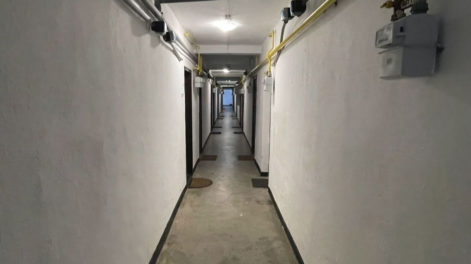 BRASADAS vinde garsoniera pe Ostrovului la etajul 3/4. - Poză 4