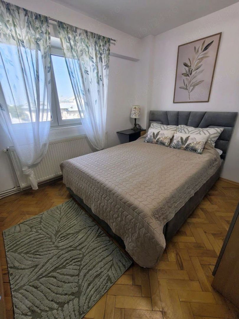 De inchiriat apartament cu 2 camere, central. etaj 3, 450 euro - Poză 3