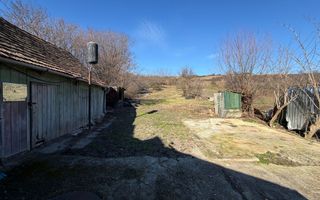 Casă spațioasă si 1790mp teren de vanzare in Hașag, la doar 30 km de Sibiu - Poză 5