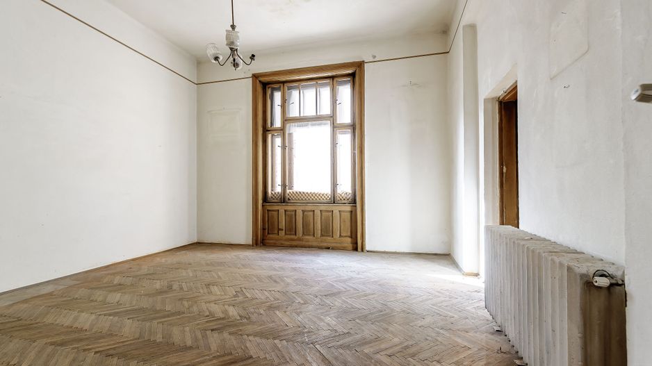 VANDUT ! Apartament cu 4 camere în Palatul Bohuș, Arad - Poză 3
