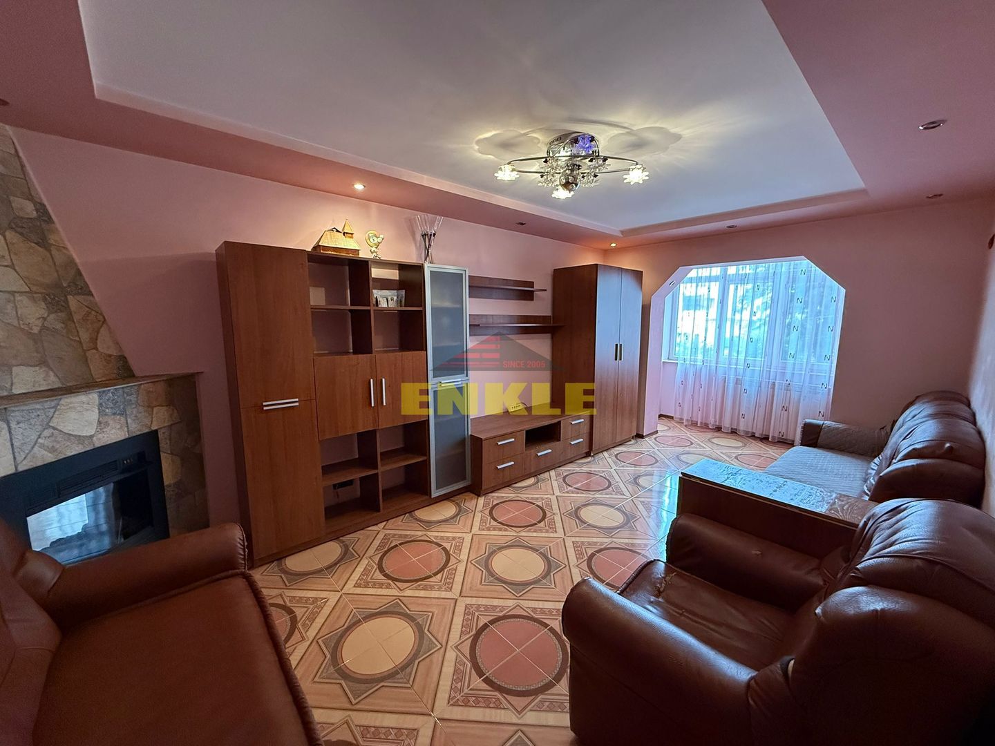 De vânzare – Apartament 3 camere decomandat, Zona Bucovina - Poză 1