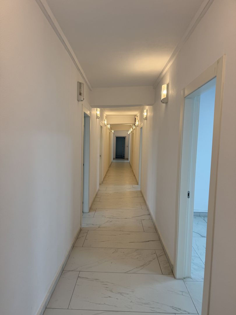 Spatii birouri de inchiriat renovate moderne L329 - Poză 20