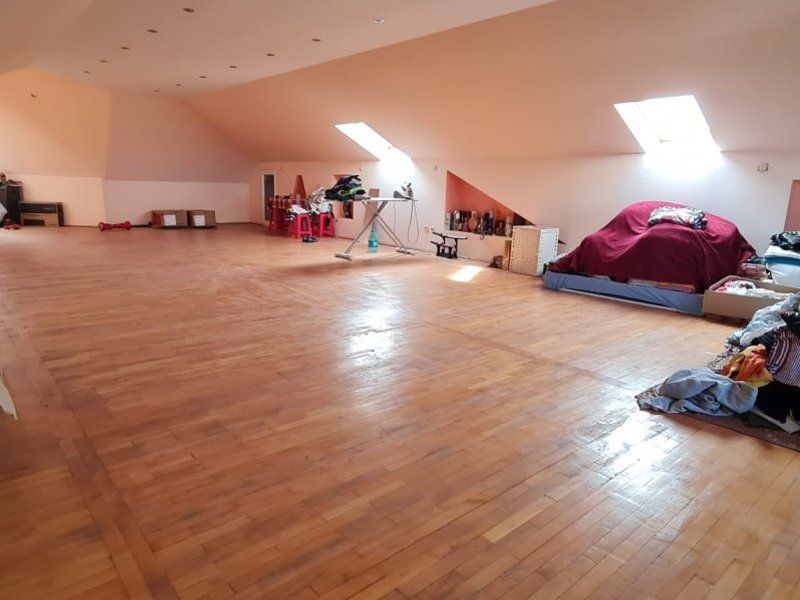 Vila cu piscina, 950  mp teren -  Piata Centrala, str. Posta Veche - Poză 4