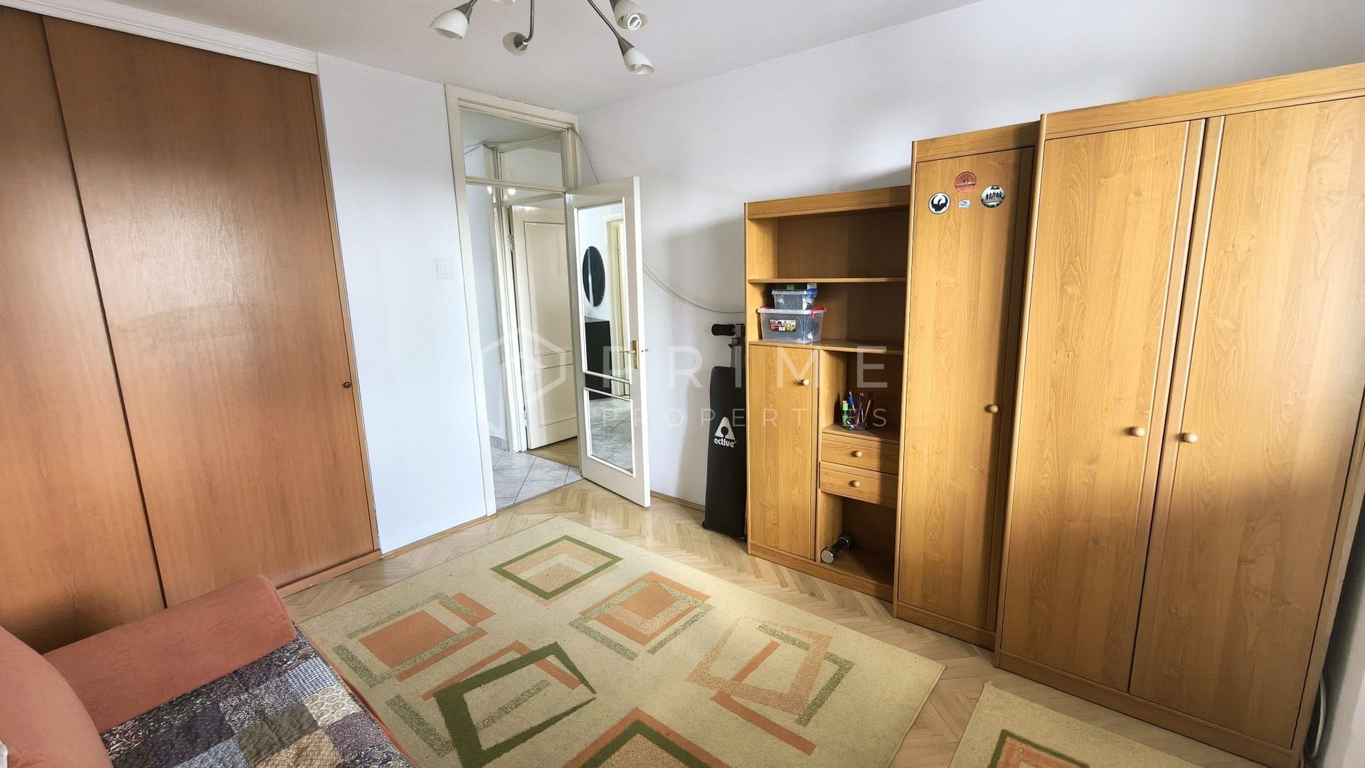 Chirie 2 camere, decomandat, mobilat complet, etaj intermediar- Poli 2 - Poză 3