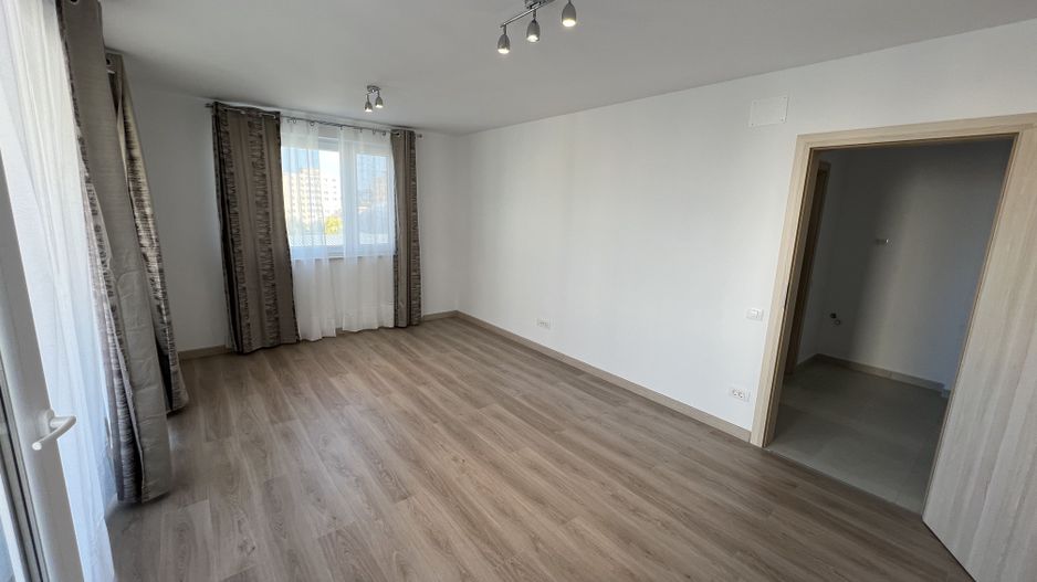Apartament cu 2 camere in Urban Plaza - Poză 3