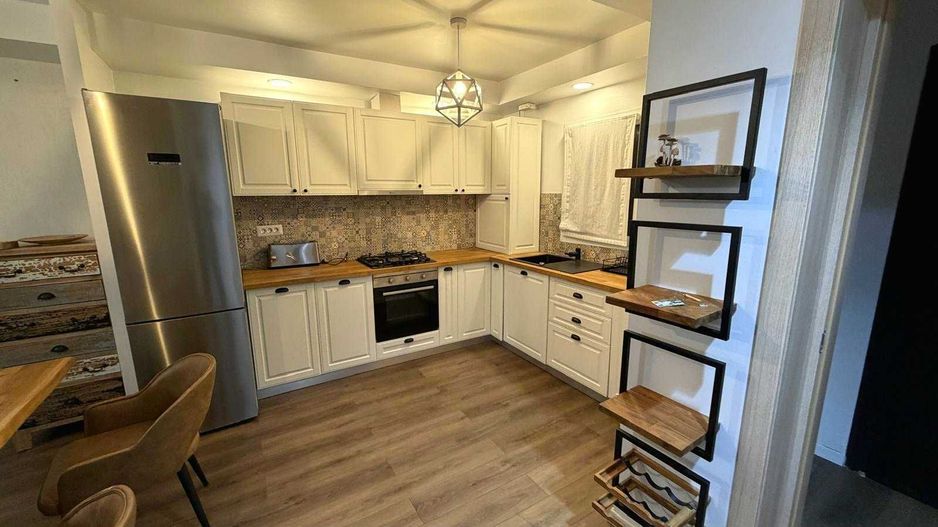 Vila 3 camere | Cosmopolis | Piscină | 2 parcări | Terasă - Poză 3