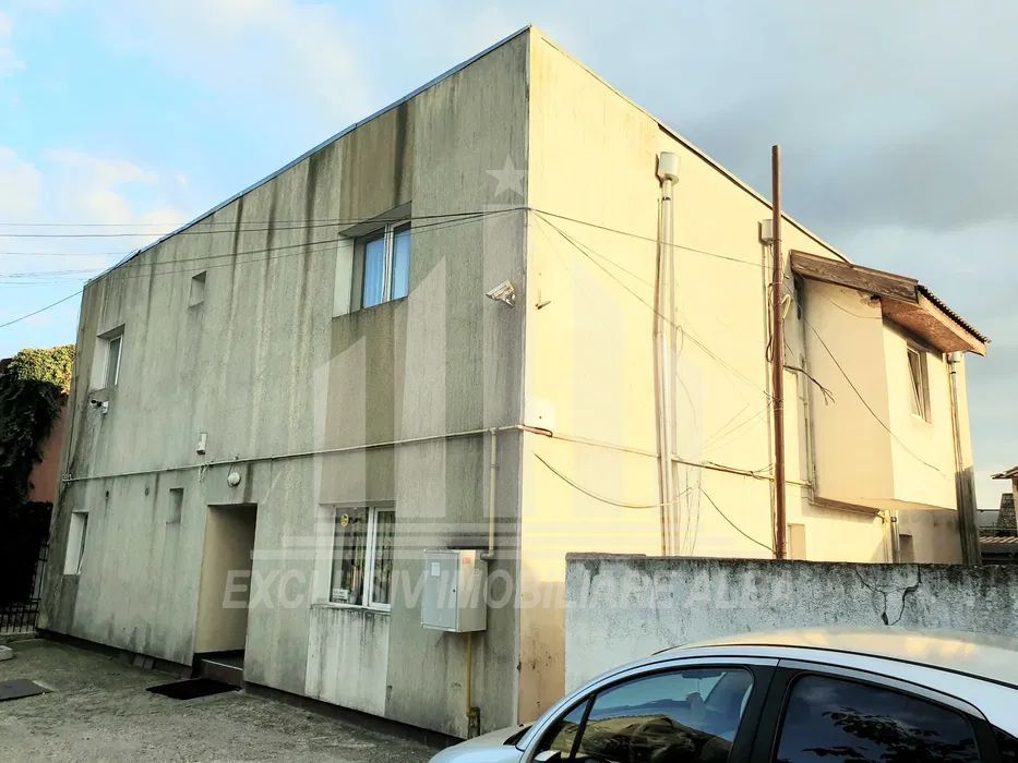 Vila compusa din 7 apartamente, Centru - Poză 4
