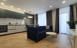 Apartament 2 camere - lux, parcare, zona Centrala - Poză 1