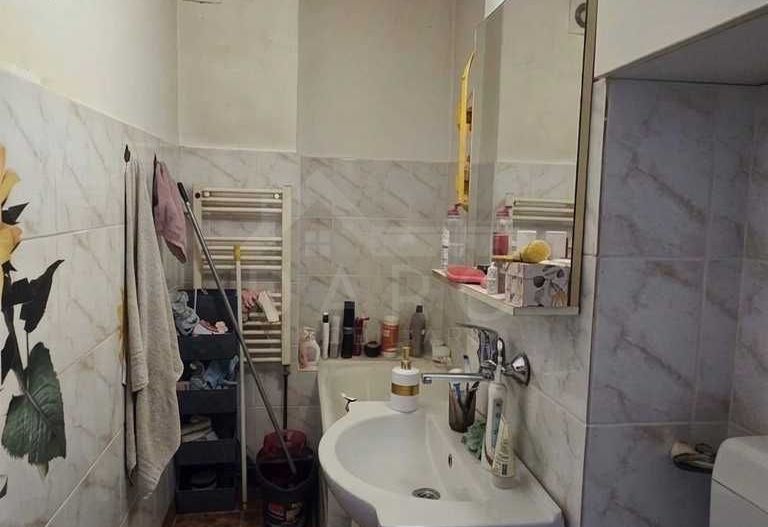 Apartament cu o cameră, modificat în stil open-space, situat în cartierul Tudor Vladimirescu, - Poză 3