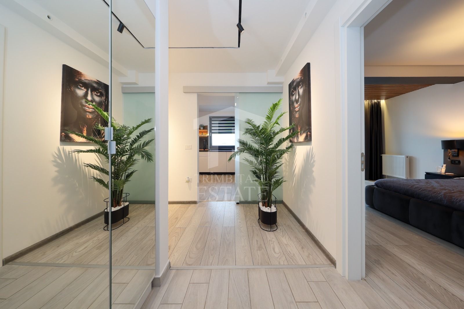 REZERVAT!   Apartament 2 camere,80 mp utili+parcare subterana-Coresi - Poză 2
