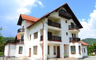 Oportunitate de Investiție – Hotel de Vânzare în Moieciu de Jos - Poză 2