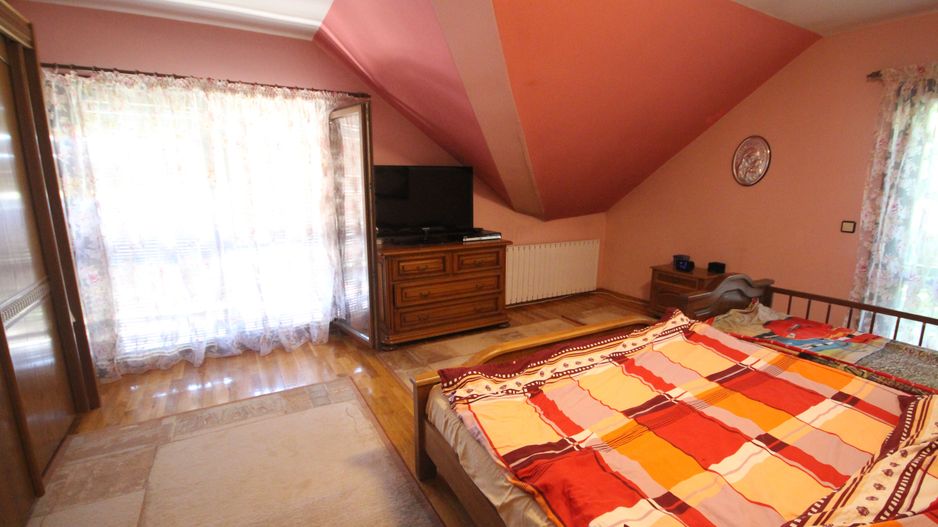 Casa individuala zona Soarelui - Poză 14