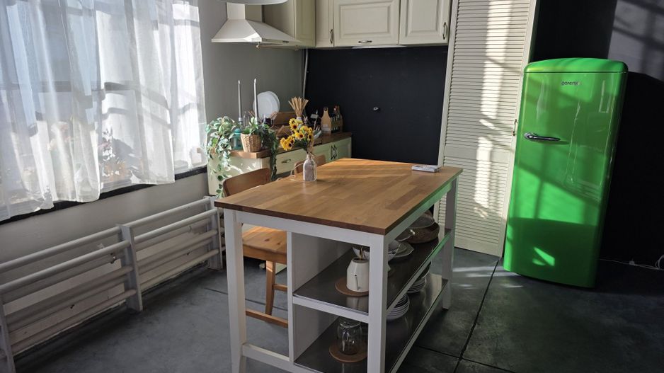Spatiu de inchiriat amenajat studio foto dar si alte utilizari 80mp 700e/luna in zona Timpuri Noi - Poză 2