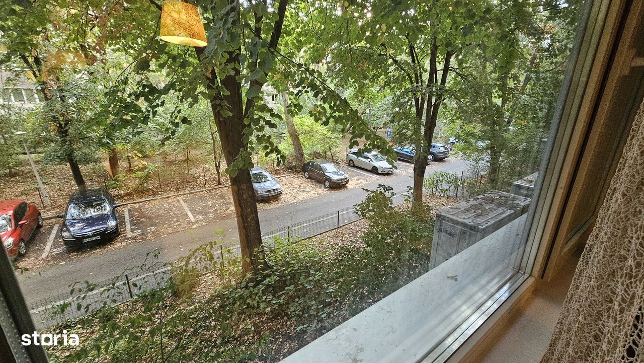 De inchiriat un apartament cu 4 camere, Lujerului, parcare inclusa - Poză 15