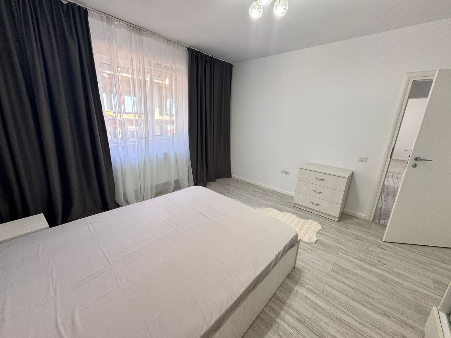 AP. 2 CAMERE - PARCARE INCLUSA, CENTRALA, MOBILAT, COMISION 0% - Poză 2