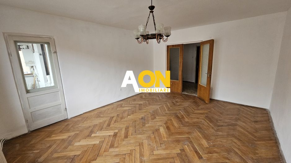 Apartament 3 camere, 78 mp utili, etaj 4 + pod + boxa 7 mp, Cetate - Poză 2