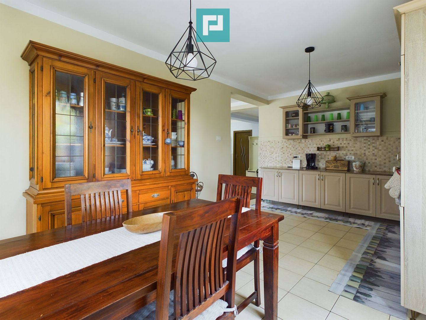 Casă in Cartierul Verde - Poză 10