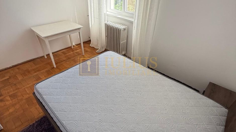 2 camere| vis a vis de Liceul Loga| zona superba, linistita| centrala proprie| - Poză 8