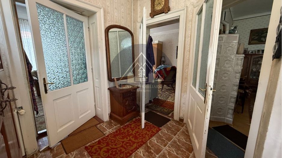 Casa de 4 camere, zona Mosnei - Poză 6