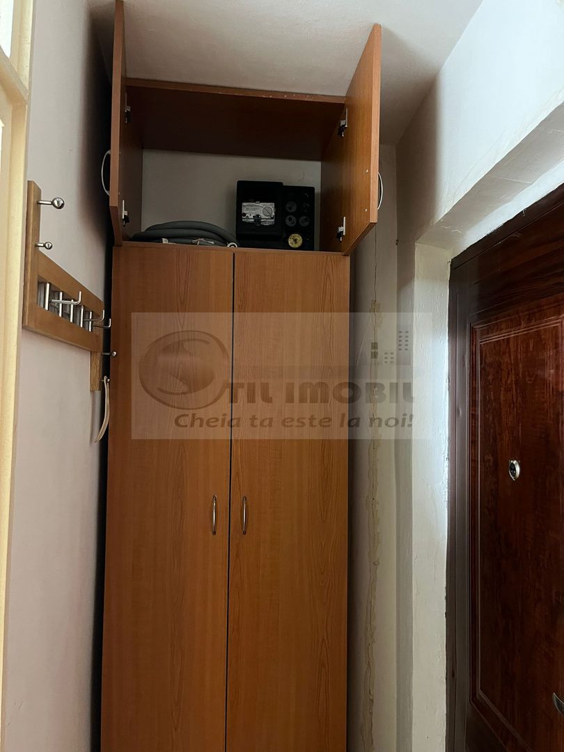 APARTAMENT 1 CAM DECOMANDAT PODU DE FIER ET 2 DIN 4 LIBER - Poză 5