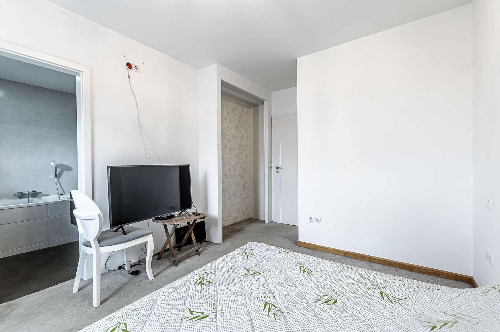 Casa spatioasa de vanzare în Bujac , 3 bai, 5 camere, super pret! - Poză 10