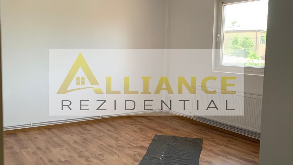 Catelu-Casa S+P+1+M - 14 Camere-1550 Teren - Poză 10