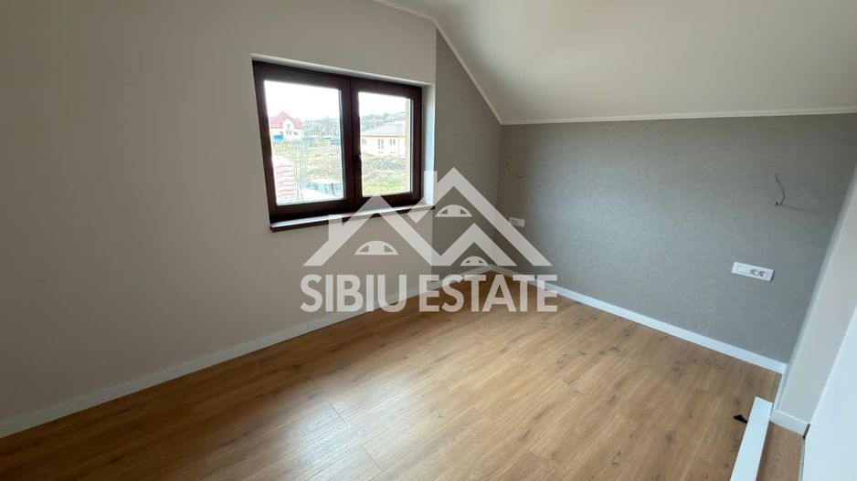 Casa Duplex finisata la cheie,Sura Mare, Sibiu - Poză 1