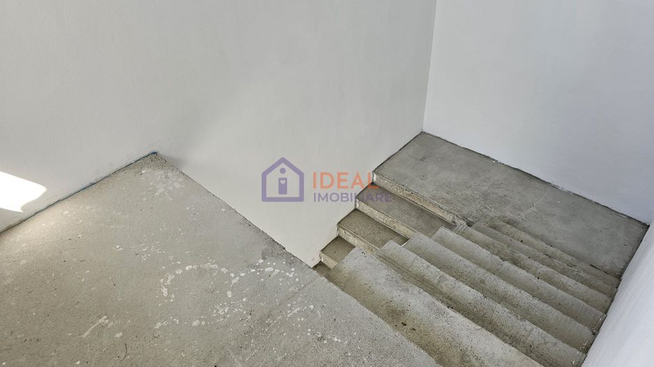 Casa cu 5 camere si vedere panoramica, in Cisnadie - Poză 15