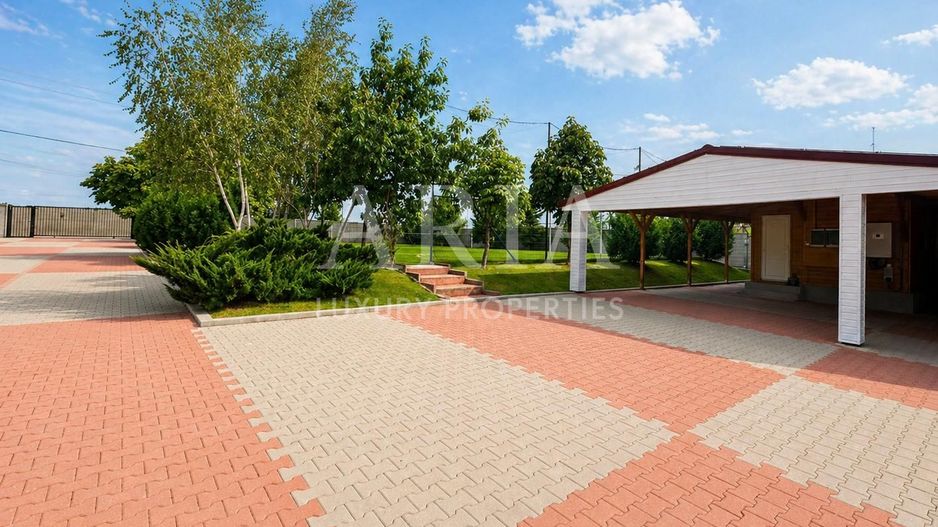 SNAGOV VILA | 36m DESCHIDERE LA LAC | PONTON 250mp | JACUZZI | SPA | BOWLING - Poză 30