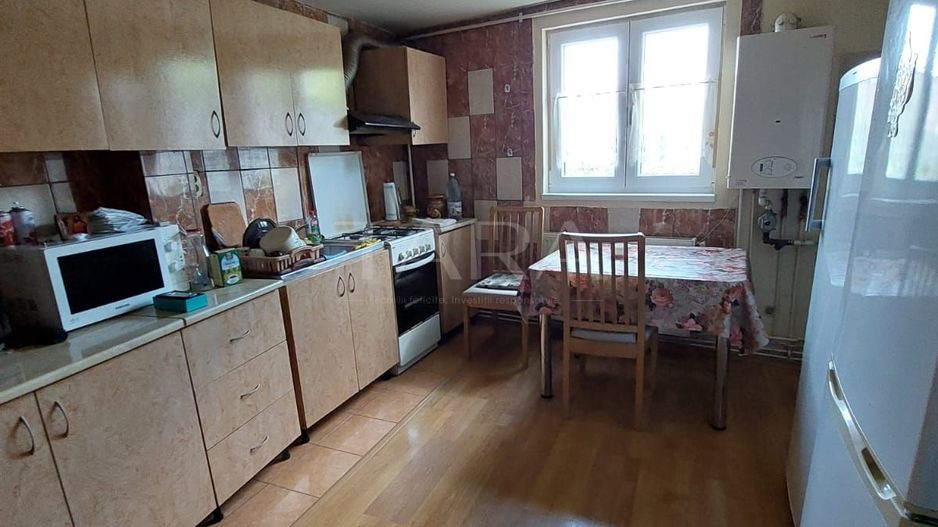 Casă cu potențial în Gruia – 4 camere, pod generos, zonă liniștită! - Poză 1