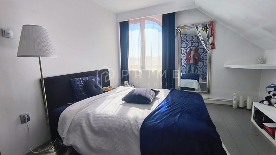 Casa perfectă pentru familie – curte, foișor cu grătar și garaj triplu - Poză 18