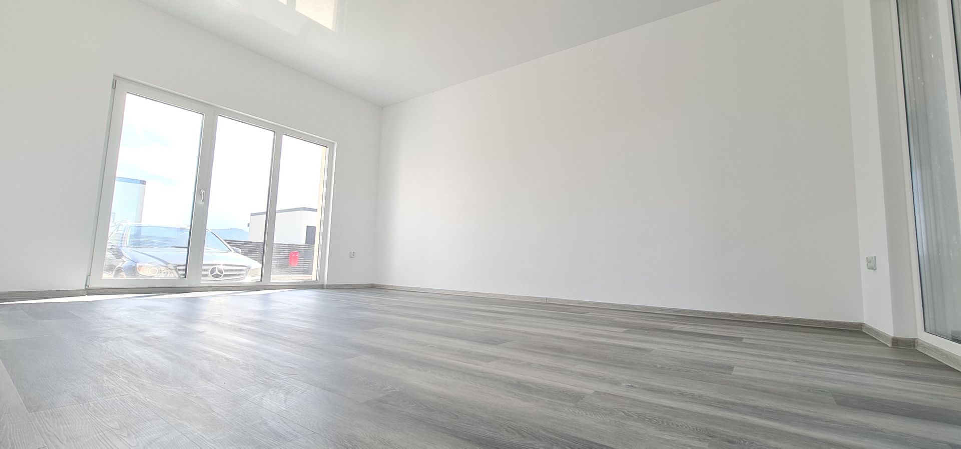 Casa 4 camere un nivel finalizata intabulata cartier Izvor Tarlungeni - Poză 10