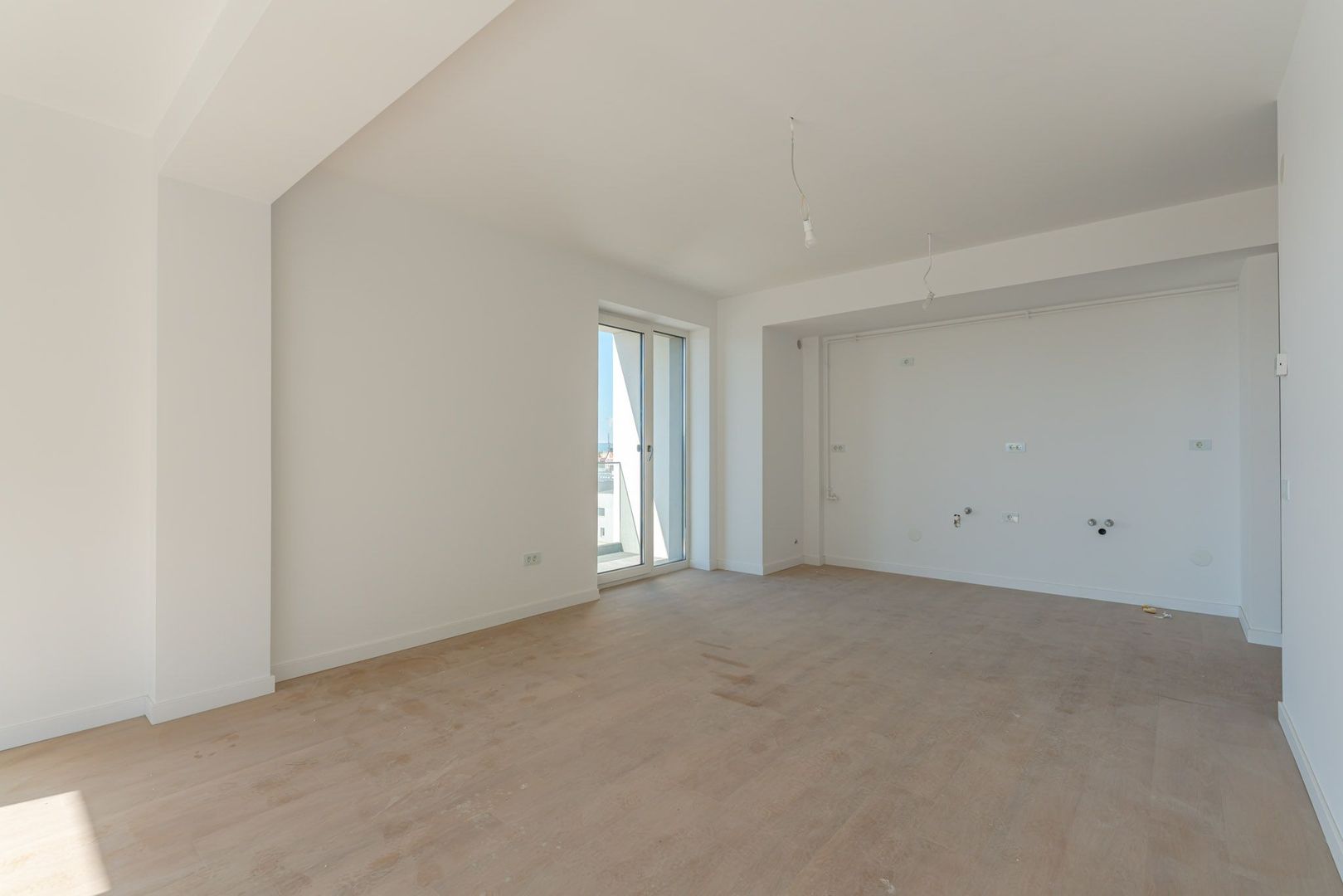 Apartament 2.5 Camere Sala Polivalentă | 59 mp Util + 18 mp Balcon - Poză 5