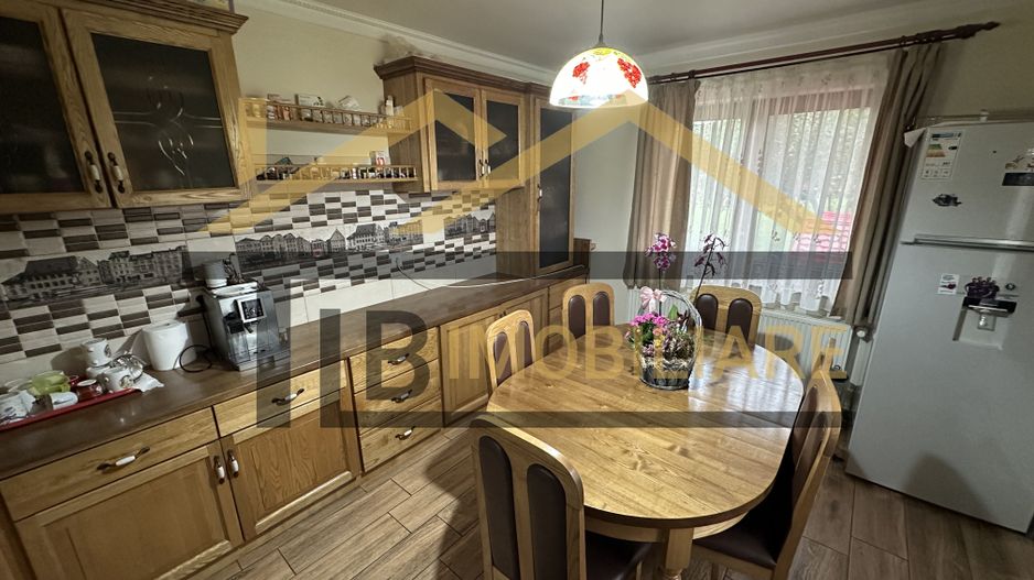 Vila cu 8 camere de vanzare, teren 1580mp, Zona Praid - Poză 30