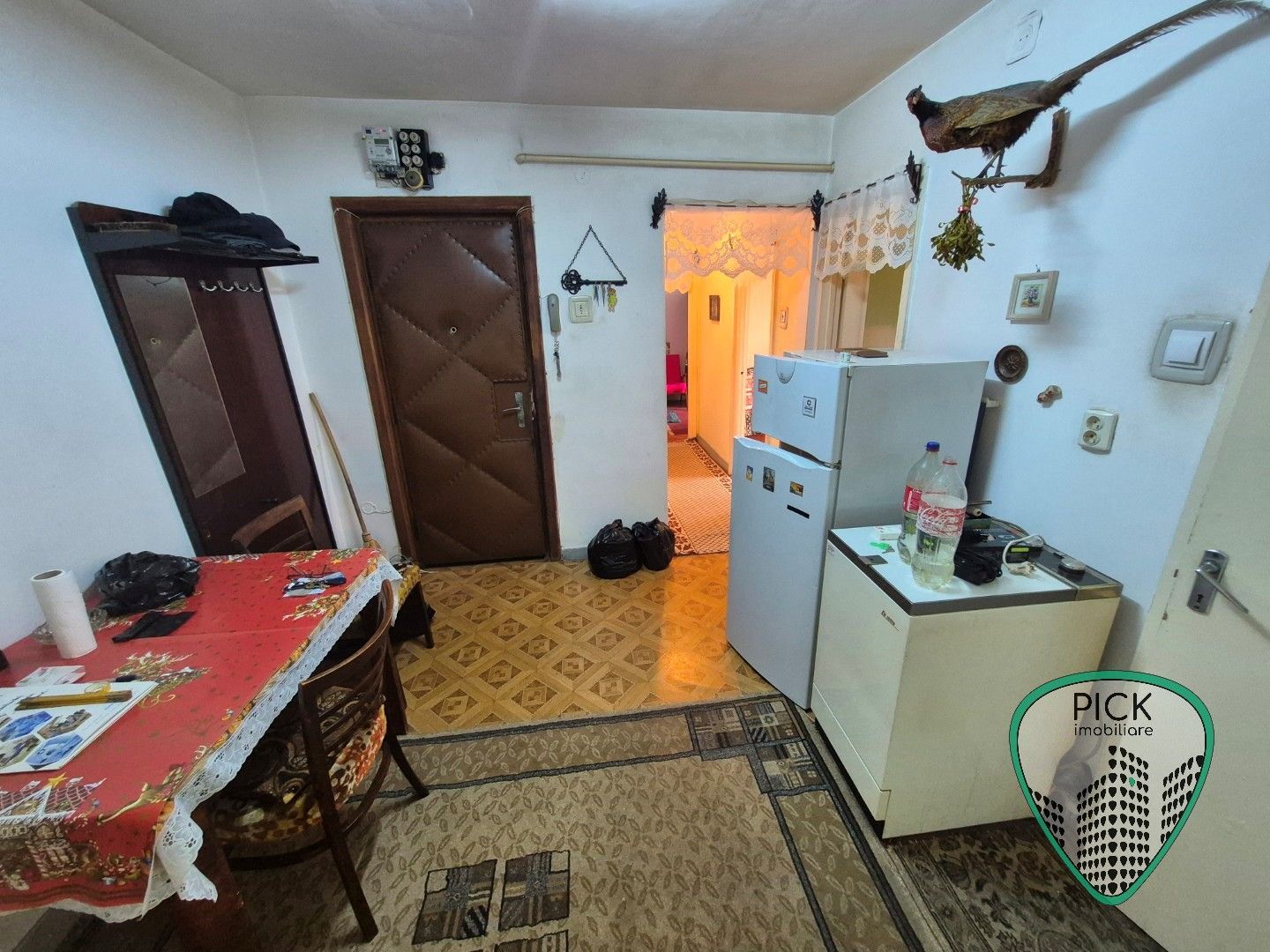 P 1231 - Apartament cu 3 camere în Târgu Mureș, Dâmbu Pietros, hol pătrat - Poză 1
