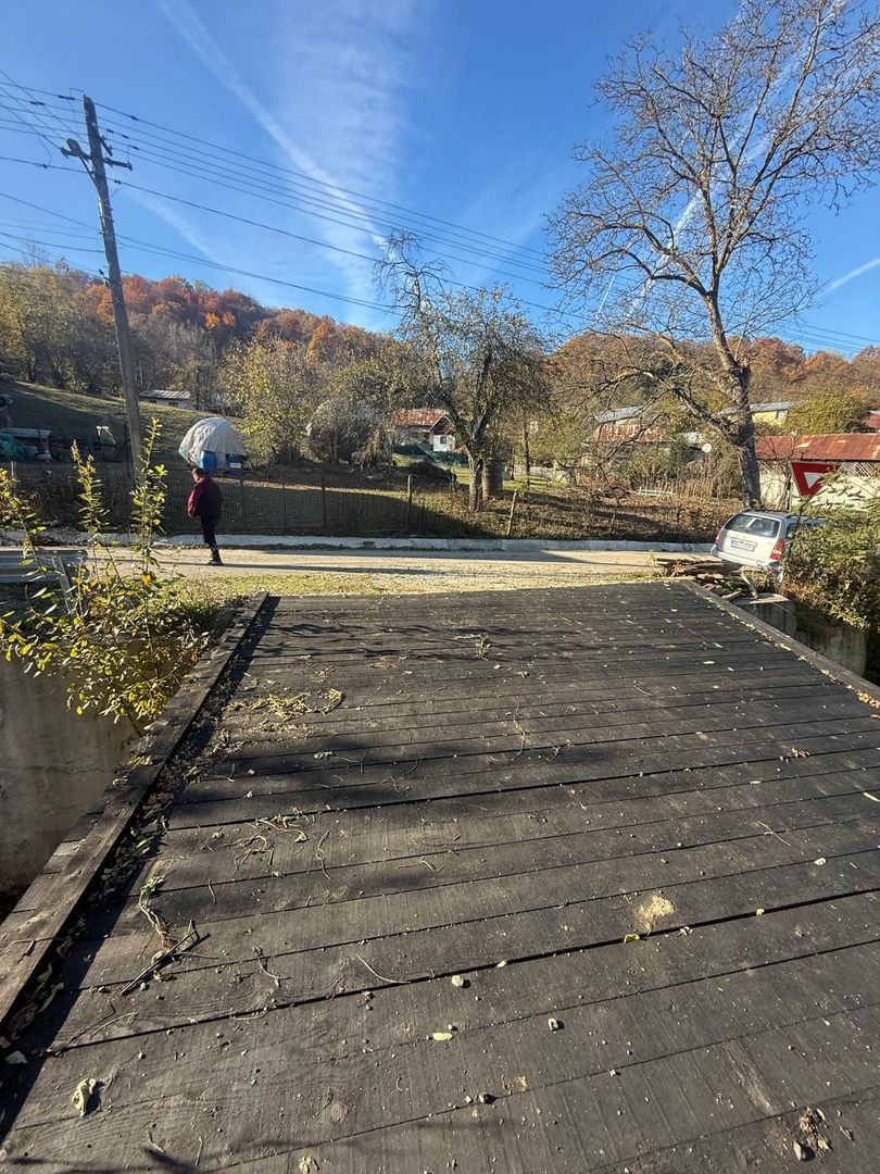 Teren langa pădure 6400mp+casa demolabila-deschidere 35 ml - Poză 21