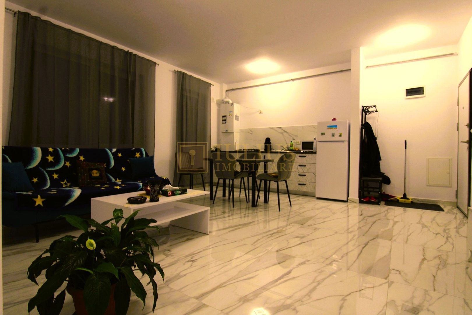 La parter, centrala proprie, incalzire in pardoseala. - Poză 1