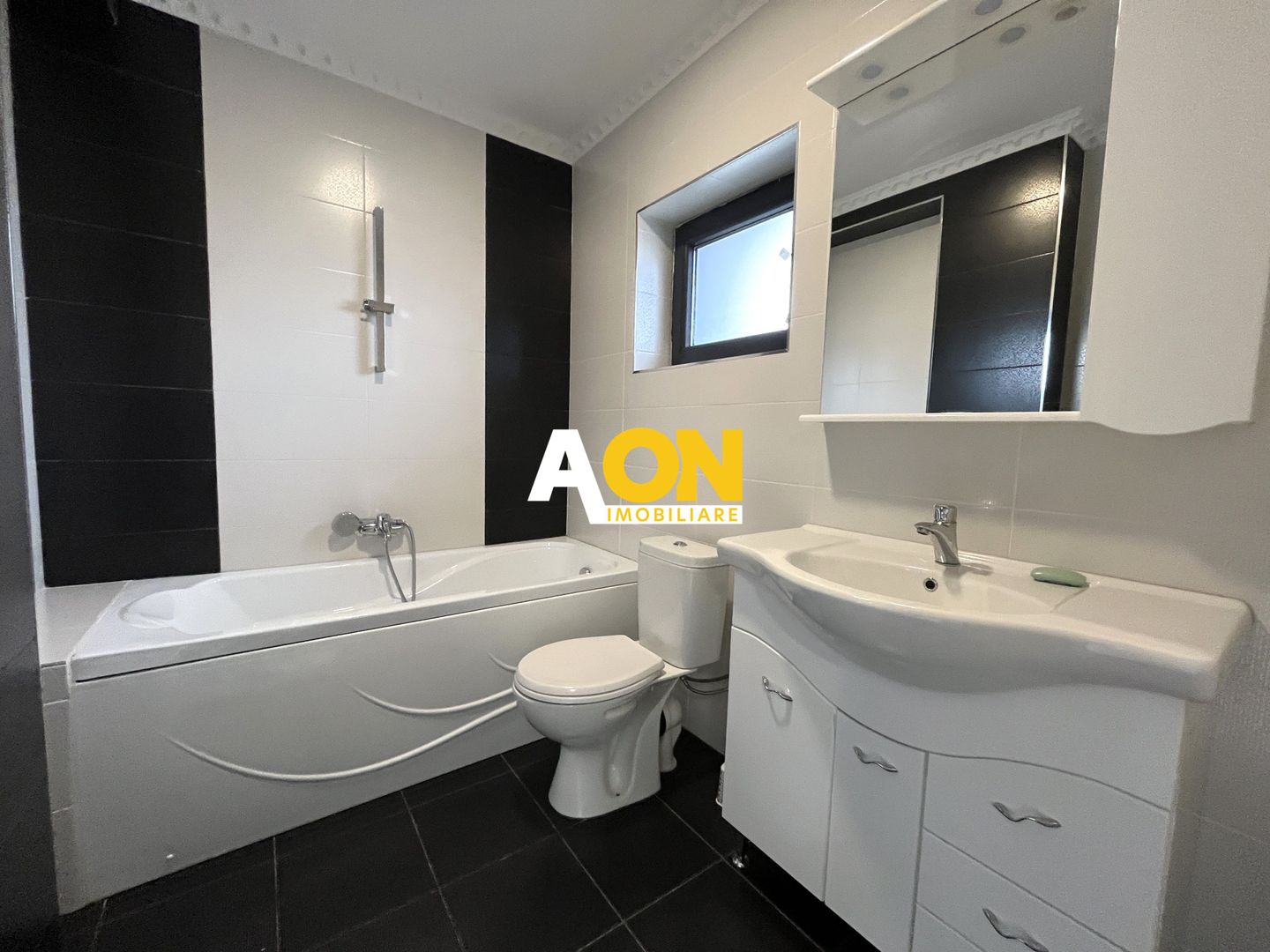 Casă înșiruită, P+E+M, 5 Camere, Zona Micești - Poză 15